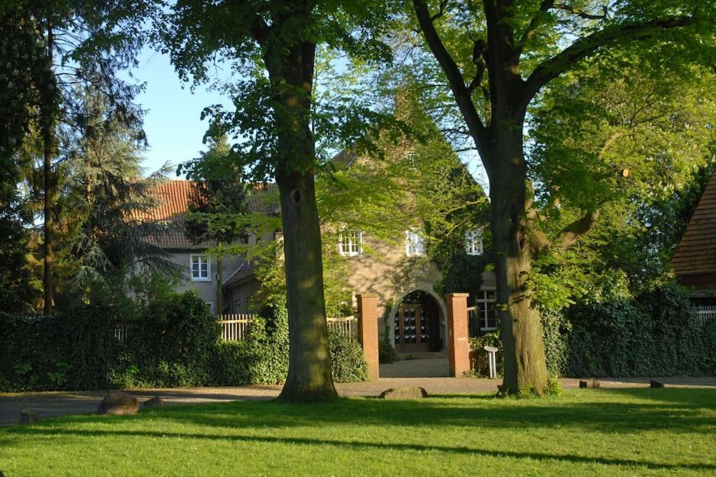 Haus Keppelborg: Zi Antonia Mit Kirchplatzblick Apartment Heek Екстериор снимка